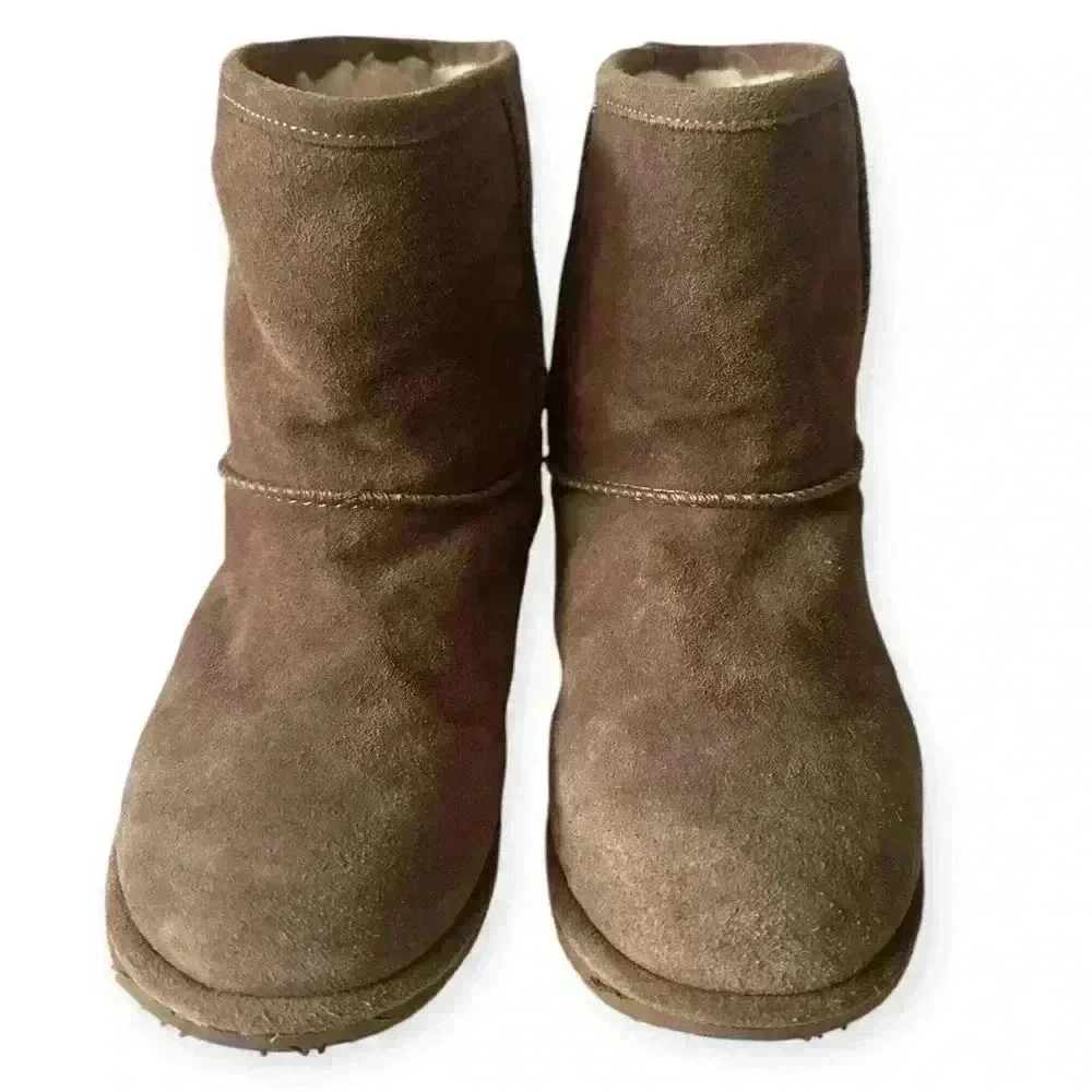 EMU kids brumby lo waterproof winter/snow boots size 4